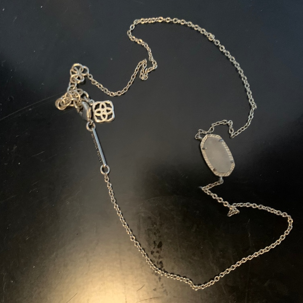 Kendra Scott necklace